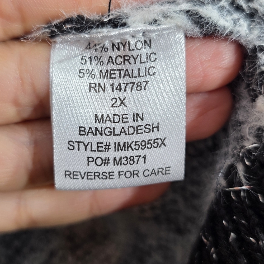 Chic Black and White Striped Women's Cardigan - Picture 5 of 5